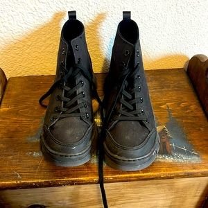 Skechers army type hi-top tennis shoes